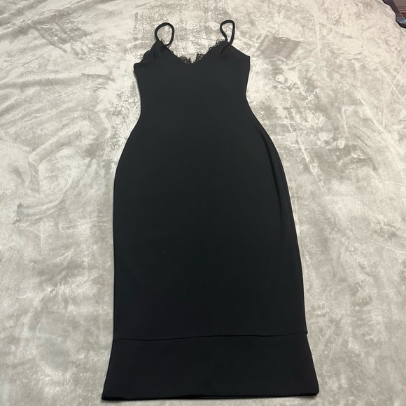 Beautiful women dress - Picture 3 of 7